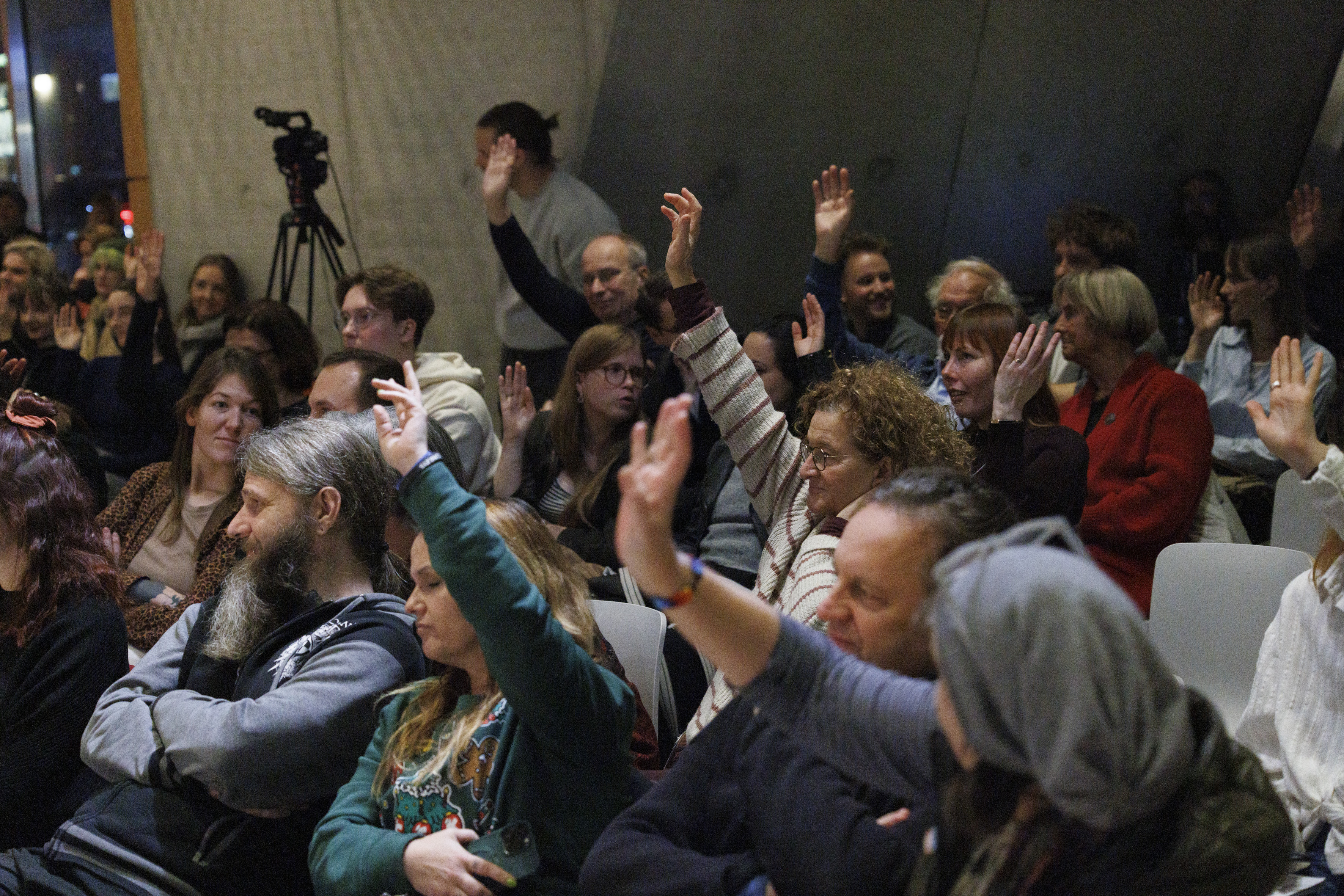 Das Publikum bei der Vorstellung von CORRECTIV.Faktenforum in Berlin