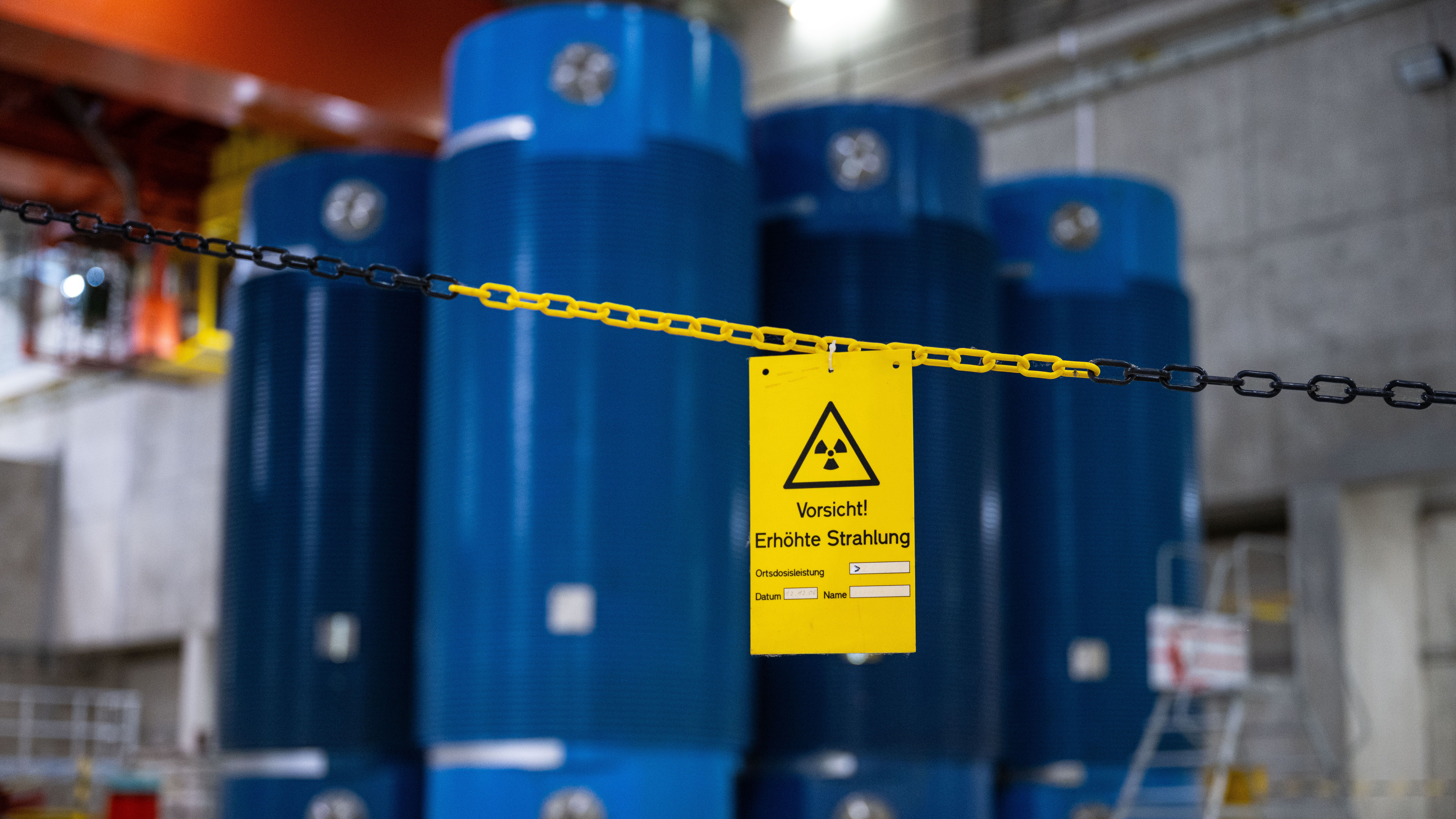 Im Zwischenlager Ahaus werden seit 1992 ausgediente Brennelemente in Castor-Behältern aufbewahrt