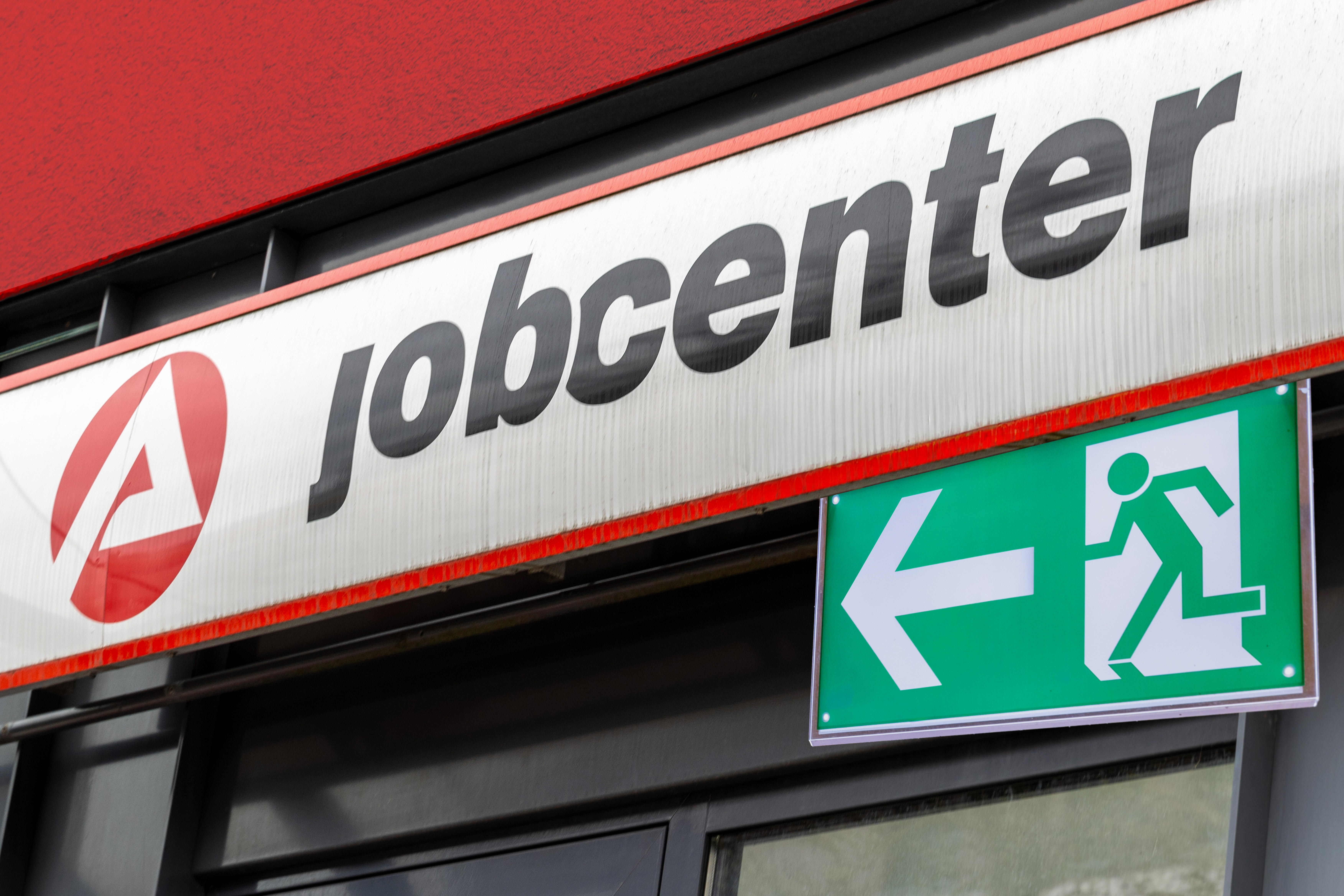 Das Jobcenter prüft Ansprüche auf Bürgergeld nach gesetzlichen Vorgaben