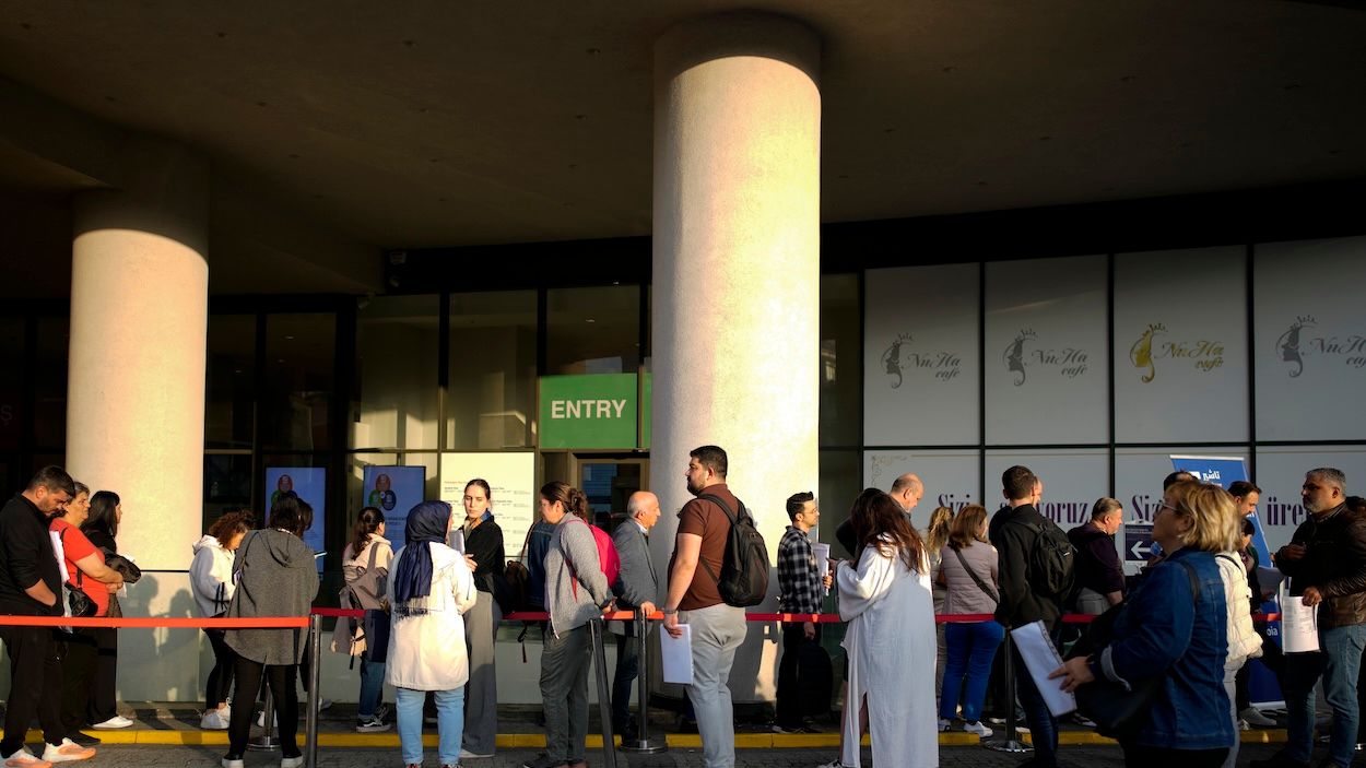 Die Türkei verzeichnet viele Visumanträge für die Schengen-Zone. Aktuell sind die Wartezeiten und Zahl der Ablehnungen laut Medienberichten besonders hoch