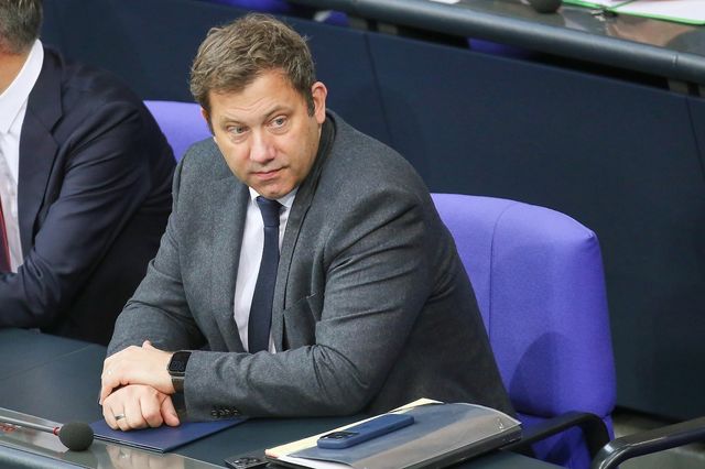 Vizekanzler und Finanzminister Lars Klingbeil bei einer Bundestagssitzung